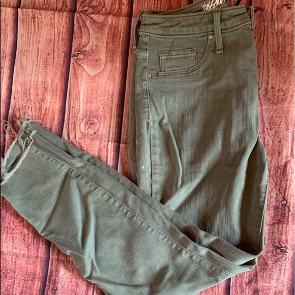 Mossimo Supply Co. Denim - Olive High Rise Jegging Cropped Jeans Mossimo Supply Co. Denim - Olive High Rise Jegging Cropped Jeans